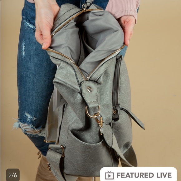 Gray backpack - Picture 9 of 11